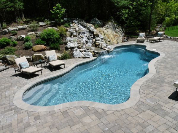 Northeast Fiberglass Pool Company Wins Award with Impressive Water Feature/Pool Combo