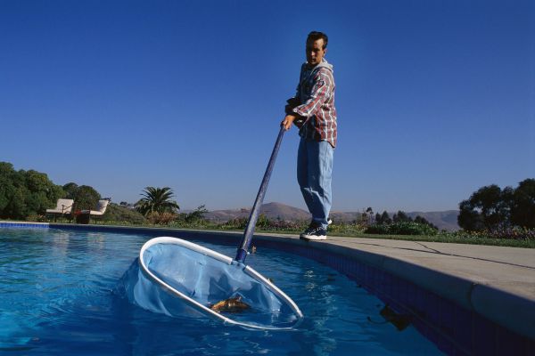 Will My Fiberglass Pool Require a Weekly Service Company?