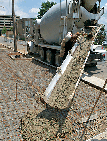 Concrete mixer truck - chute out