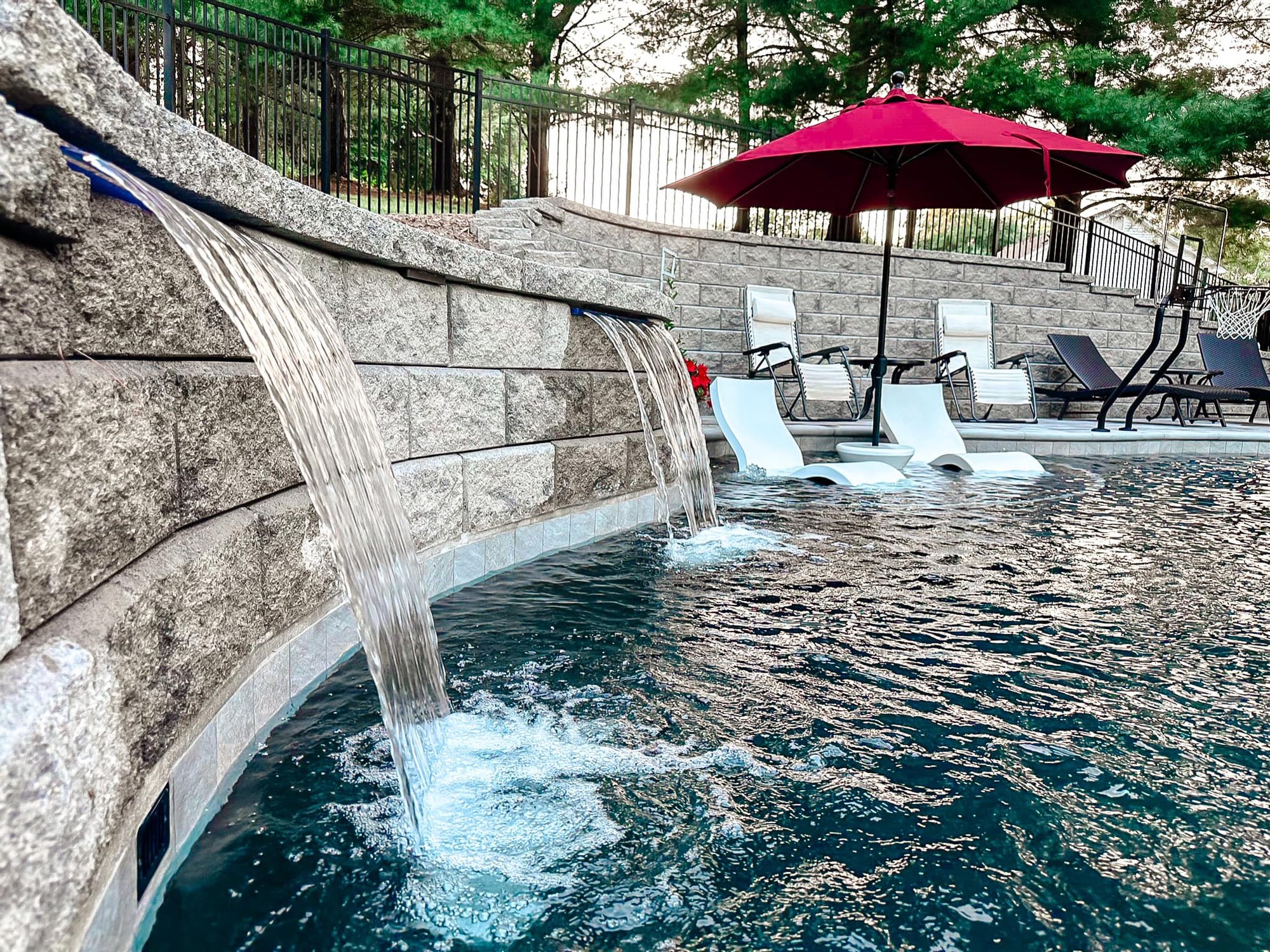 pool-water-features
