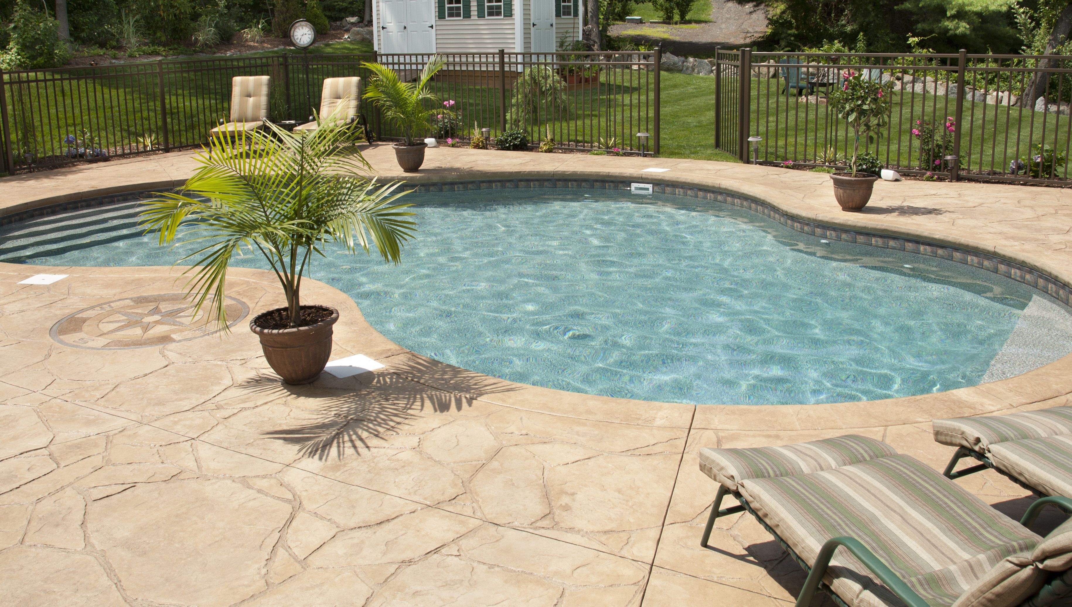 Concrete pool deck pros and cons 