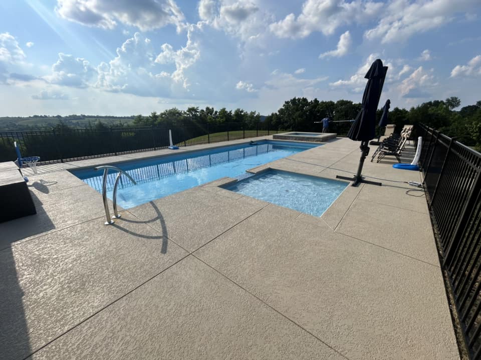 backyard-pool-georgetown-ky-with-spa