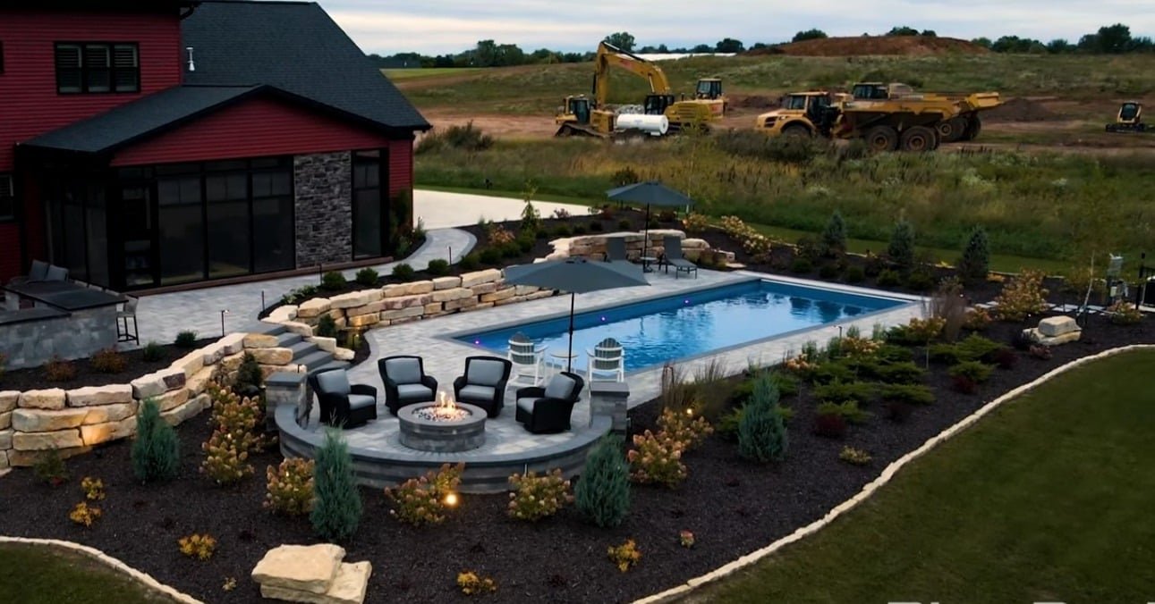 Larsen Pool1 - Michael Bowers