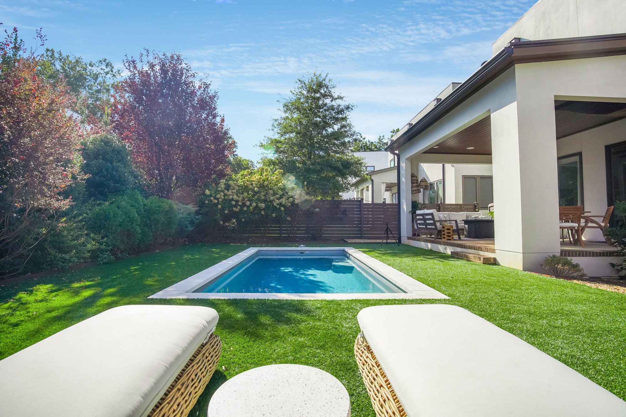 river-pools-r20-modern-yard-small-pool