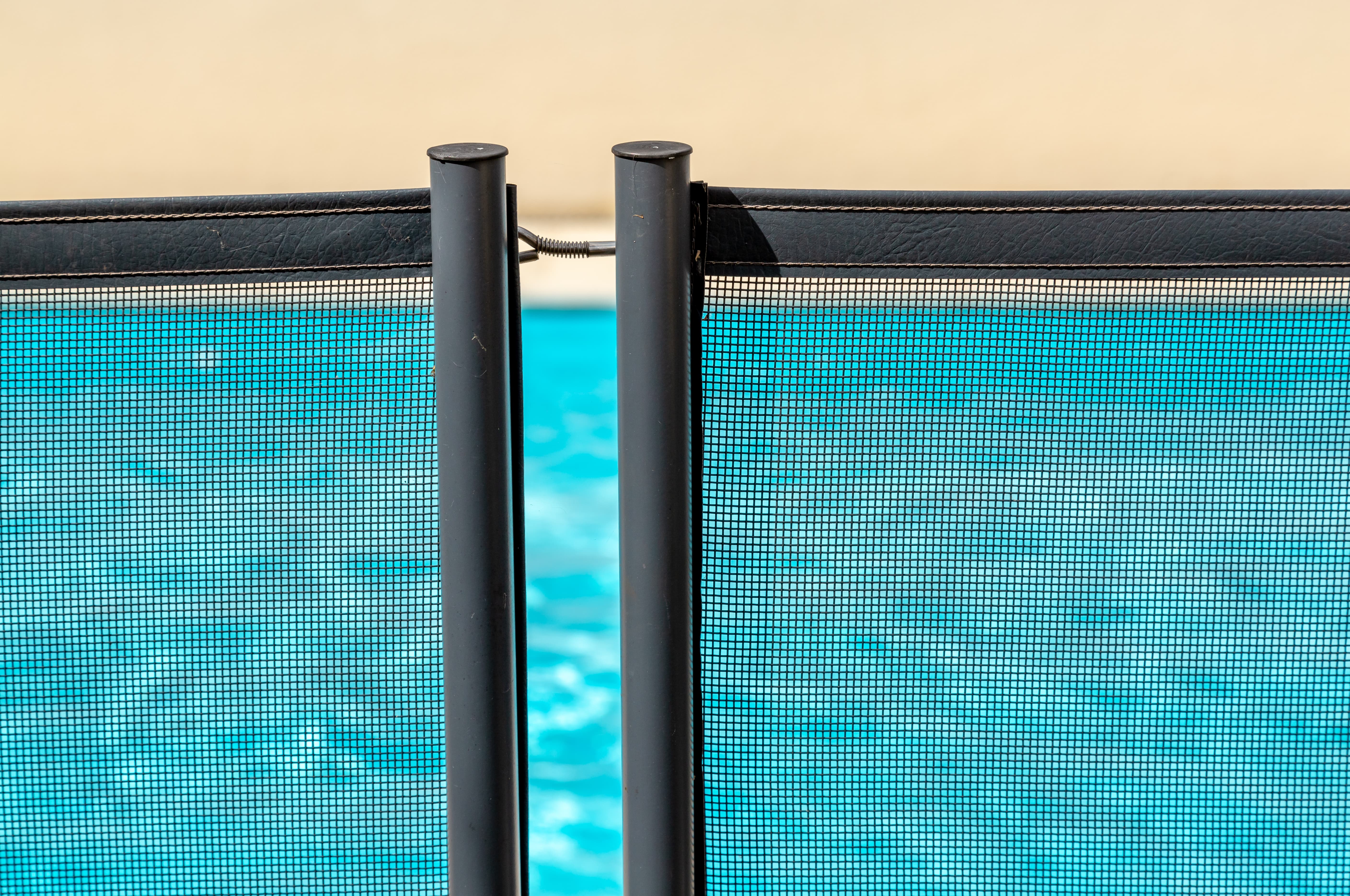 mesh pool fence