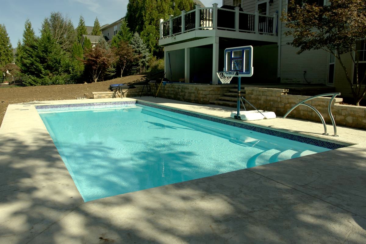 What is the Best Rectangular Fiberglass Pool Design?