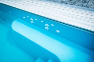 pool jets along bench seats