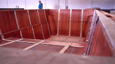 deep-end pool pattern in construction