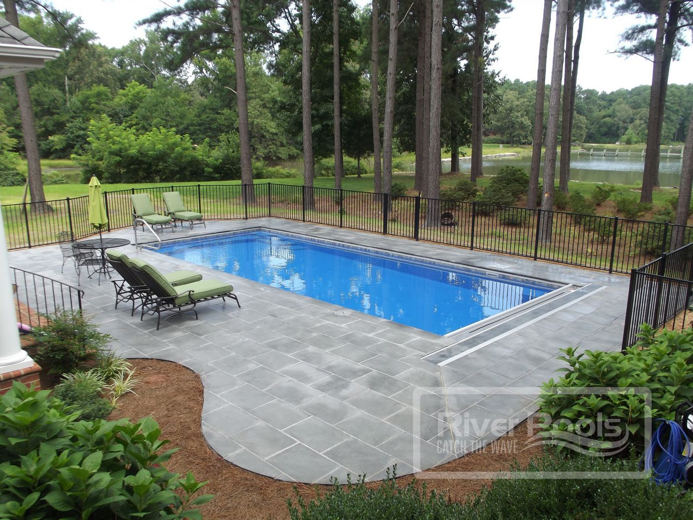 What is the Best Small Pool Design for a Small Yard?