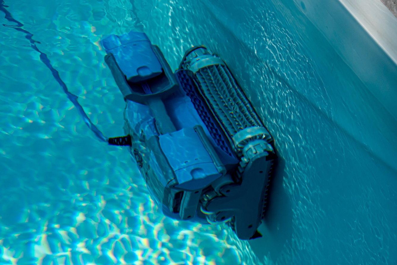 What are the Best Robotic Pool Cleaners in 2021?