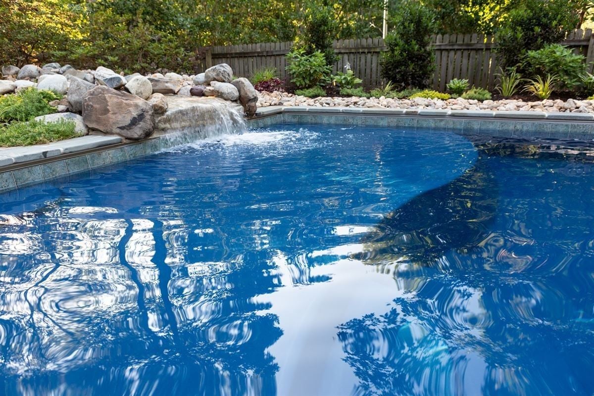 Riverpools fiberglass pool d32 series