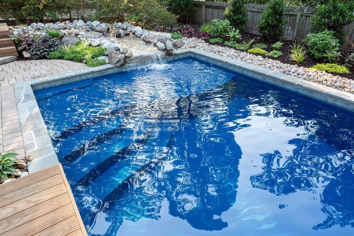 Riverpools fiberglass pool d32 series