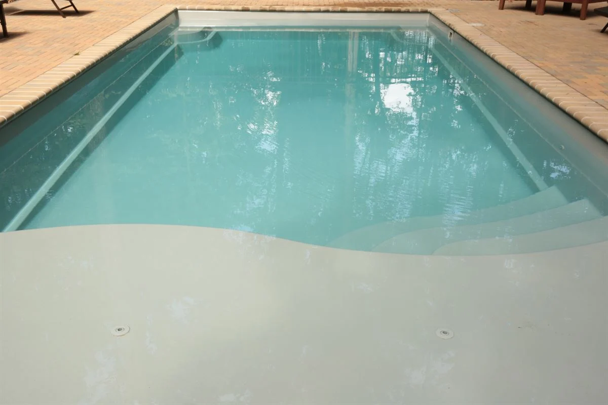 D36 pool in sandstone