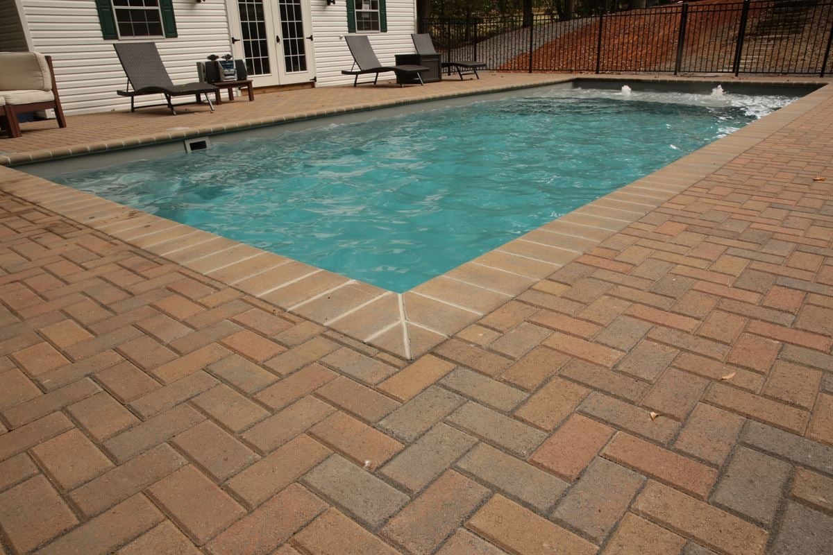 D36 pool in sandstone