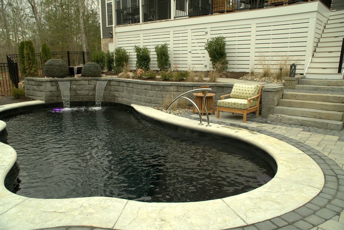 I30 pool in granite grey