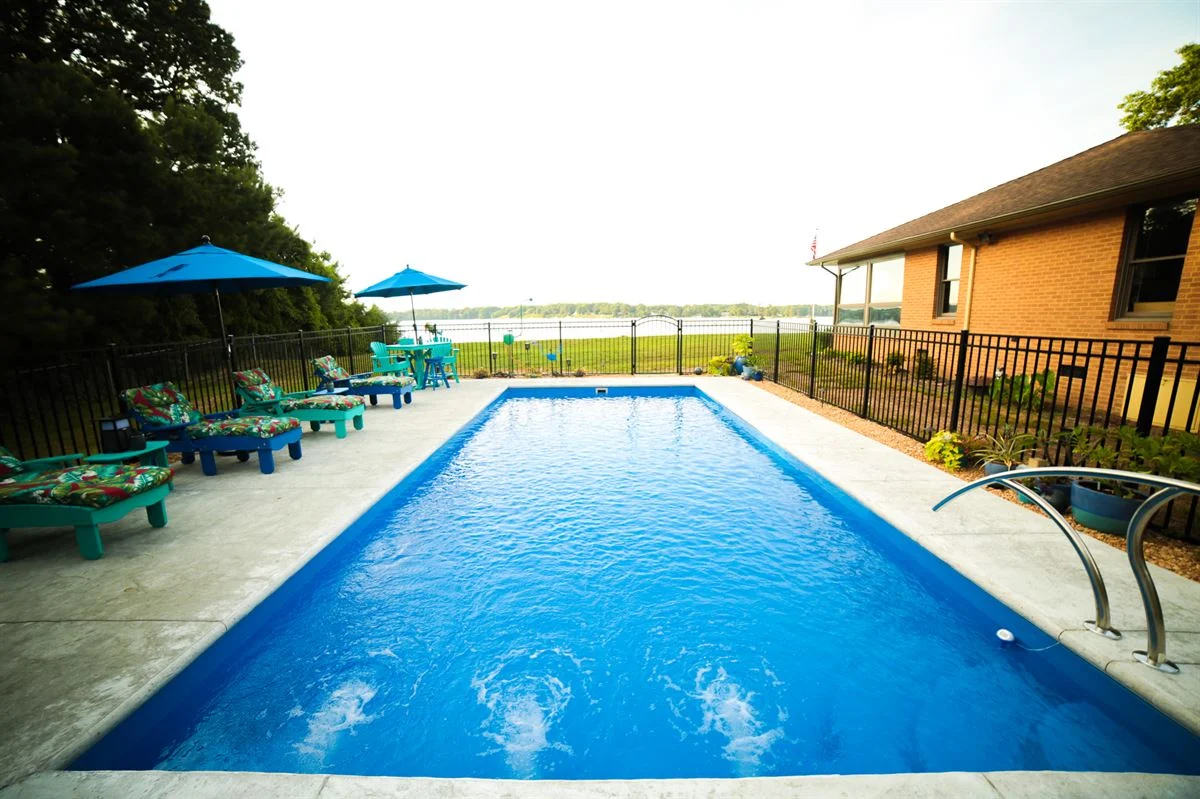 R32 pool in Maya with textured concrete deck