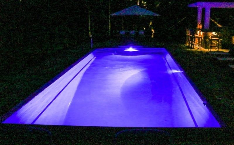 T40 in Diamond color at nighttime with purple pool lights on