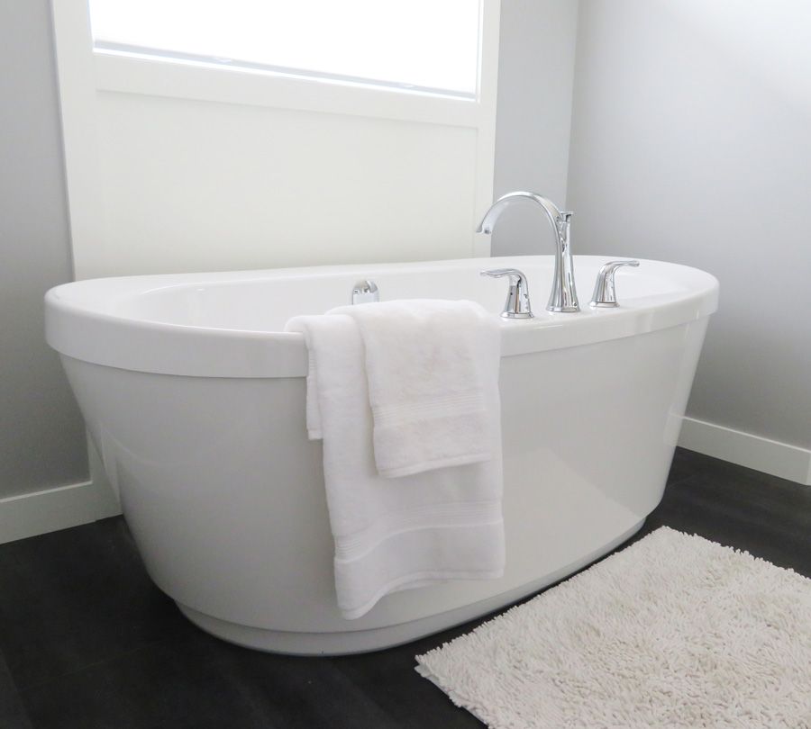 Do Fiberglass Pools Look Like Bathtubs? A Prevention Guide