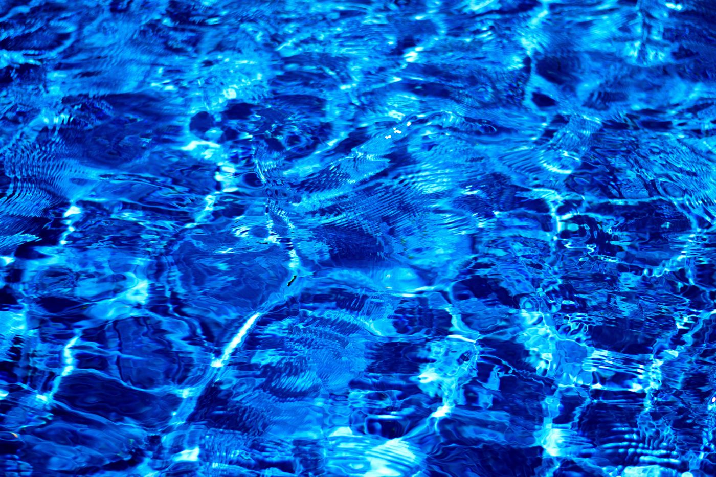 5 Reasons Why Tarp Pool Covers Are a Terrible Investment