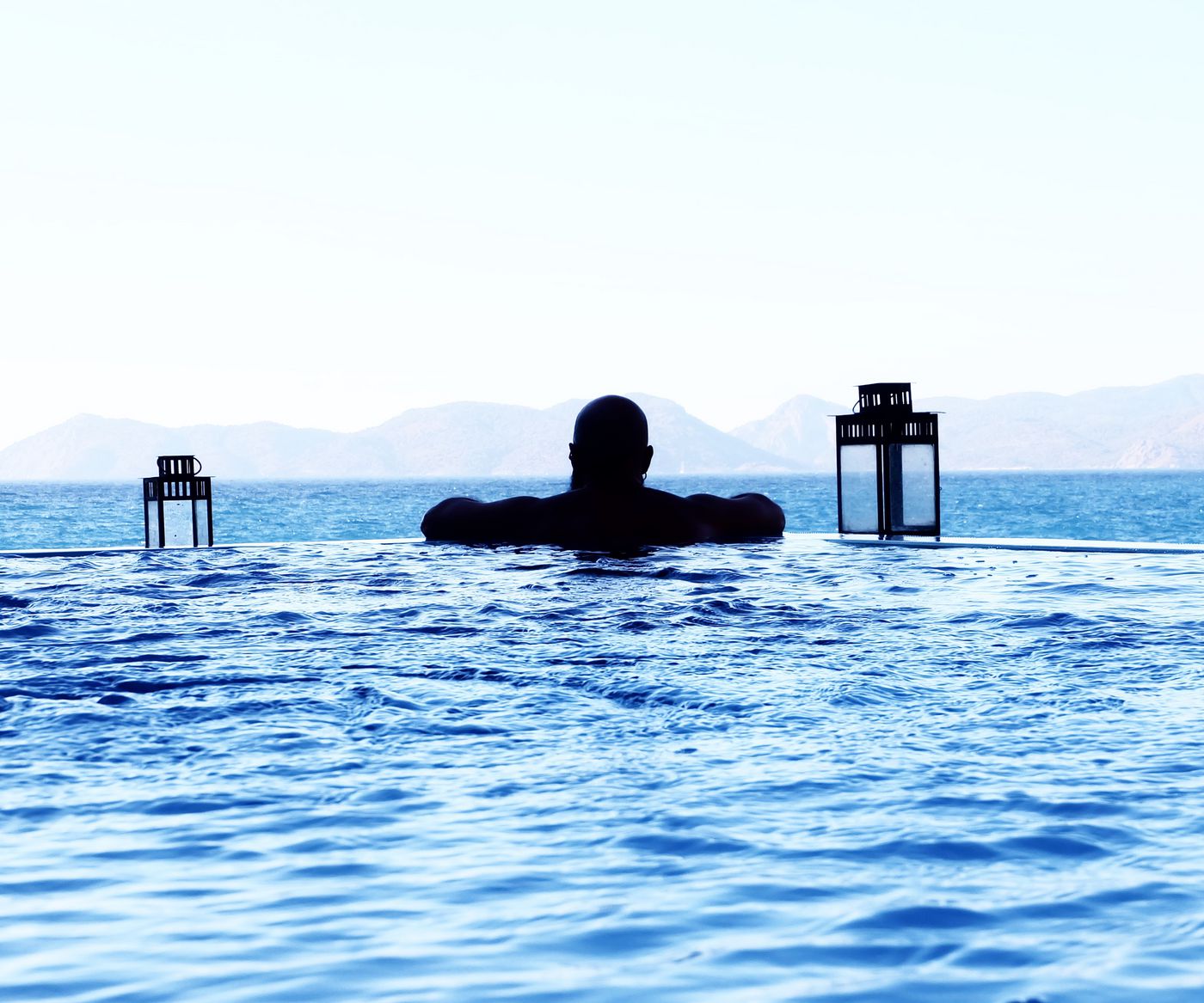 Fiberglass Pool Owners: Never Tell your Friends with Concrete Pools These 5 Things