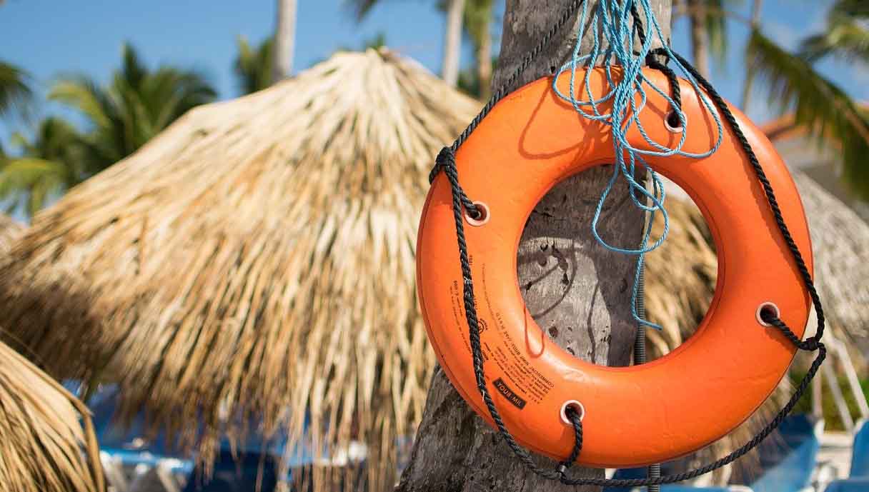 The Ultimate Guide to Pool Safety Equipment: Prices, Uses, Tips